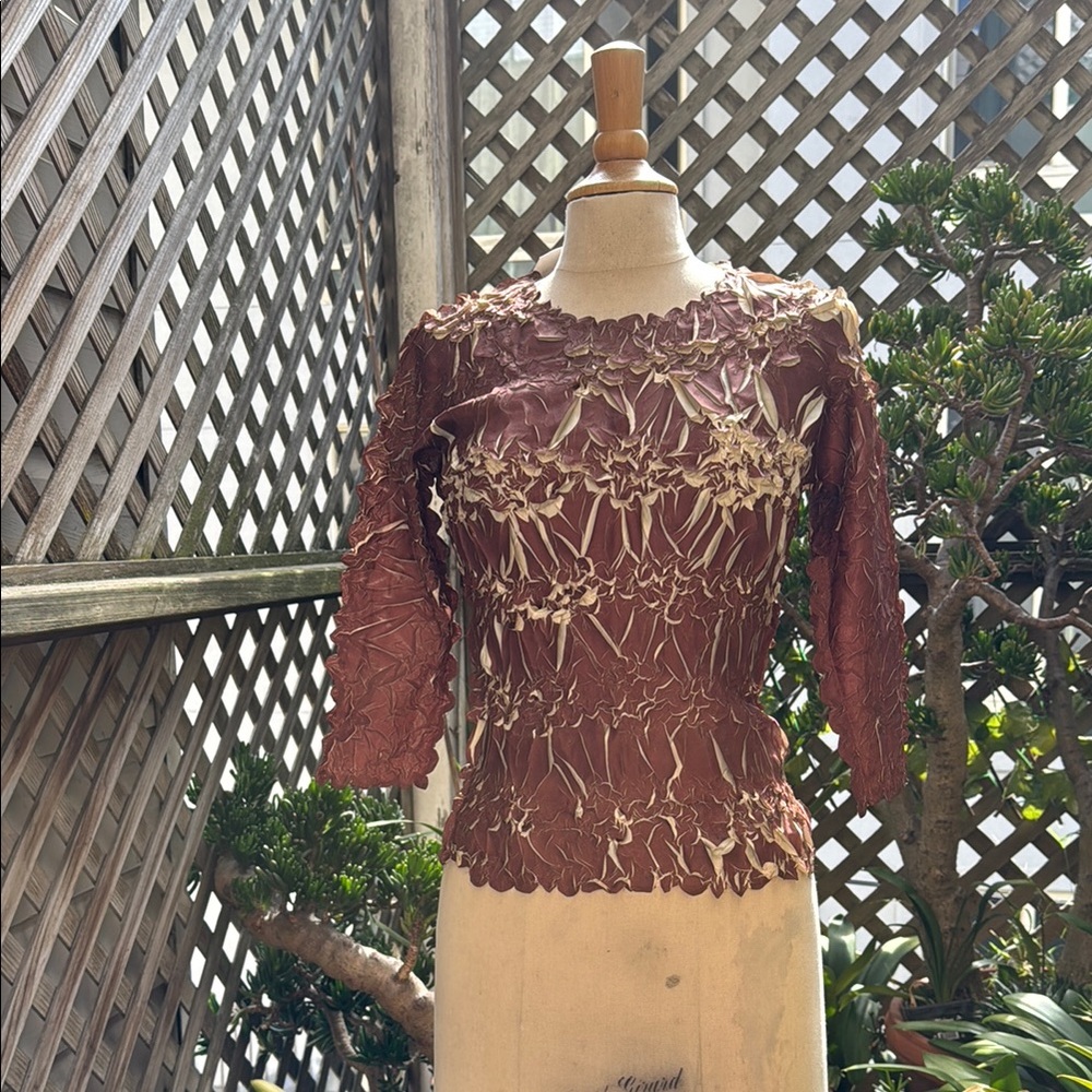 ORIGAMI BLOUSE.  3/4 sleeves Chocolate brown & cream.
One-size S to L.   NWT